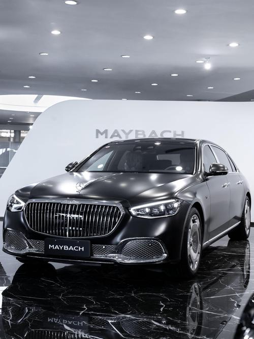 成都180岚图汽车的售后服务让用户无忧出行，迈巴赫未来的豪华车趋势